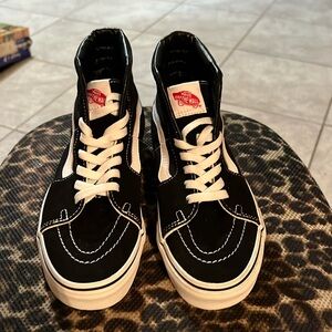 Womens shoes size 7.5